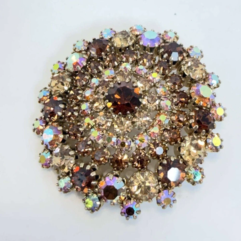 Vintage Weiss Signed Rhinestone Brooch Smoky Topaz Aurora Borealis Amber Gold
